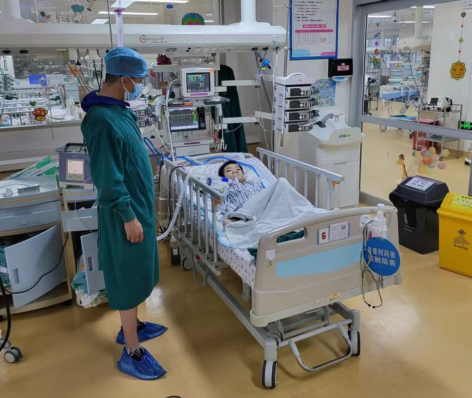 奎屯市跨省救护车出租公司