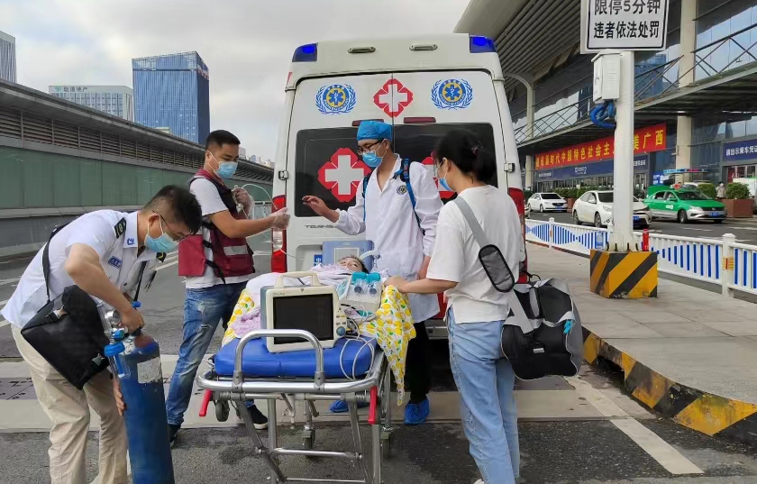 奎屯市救护车出租公司